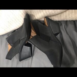 Natural Soul Size 10 women’s heels